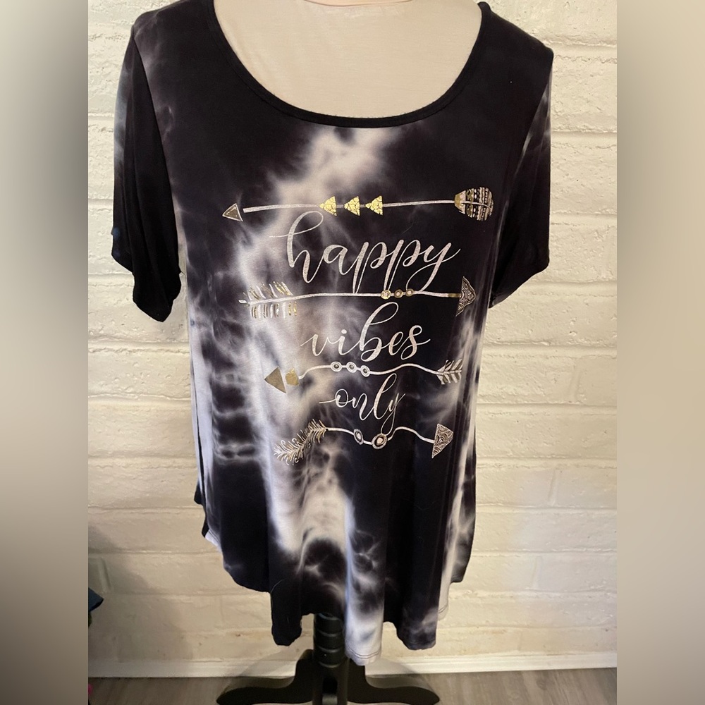 Caution to the Wind Black & White Tie Dye Graphic Short Sleeved Shirt, sz 1X